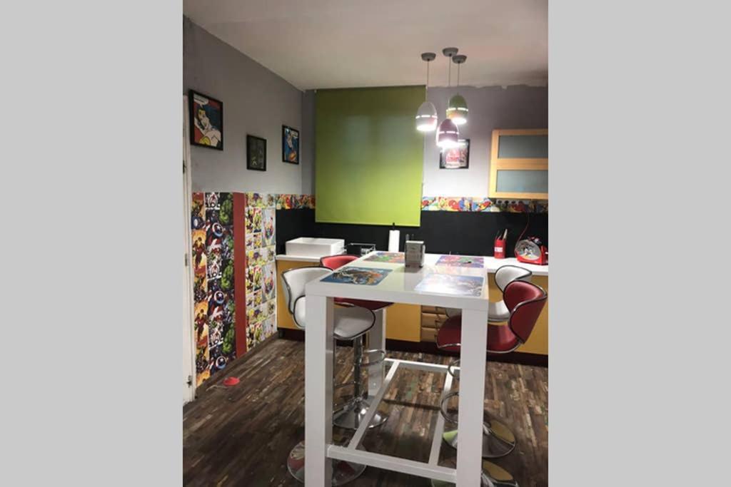 Appartement Style Pop Art Avec Garage Centre Historique 베지에 외부 사진