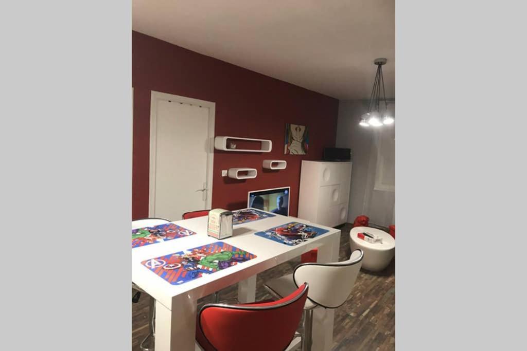 Appartement Style Pop Art Avec Garage Centre Historique 베지에 외부 사진