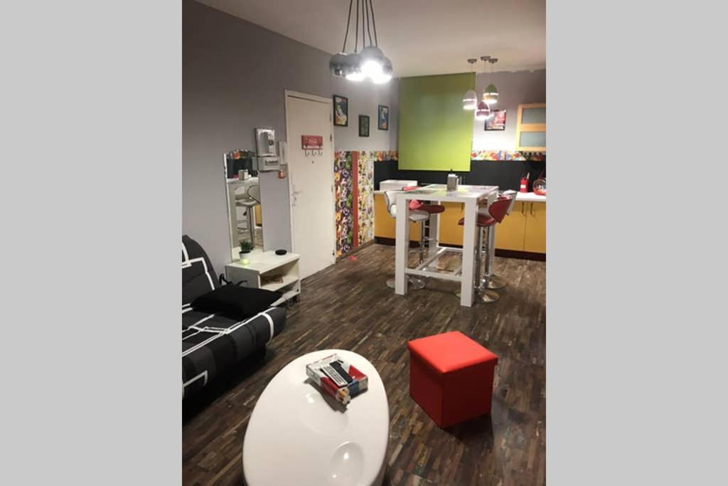 Appartement Style Pop Art Avec Garage Centre Historique 베지에 외부 사진